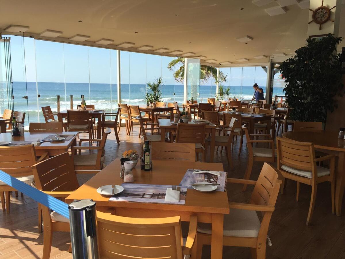 Mi Capricho, Beachfront, Grownfloor, Private Garden & Terrace Sitio de Calahonda المظهر الخارجي الصورة