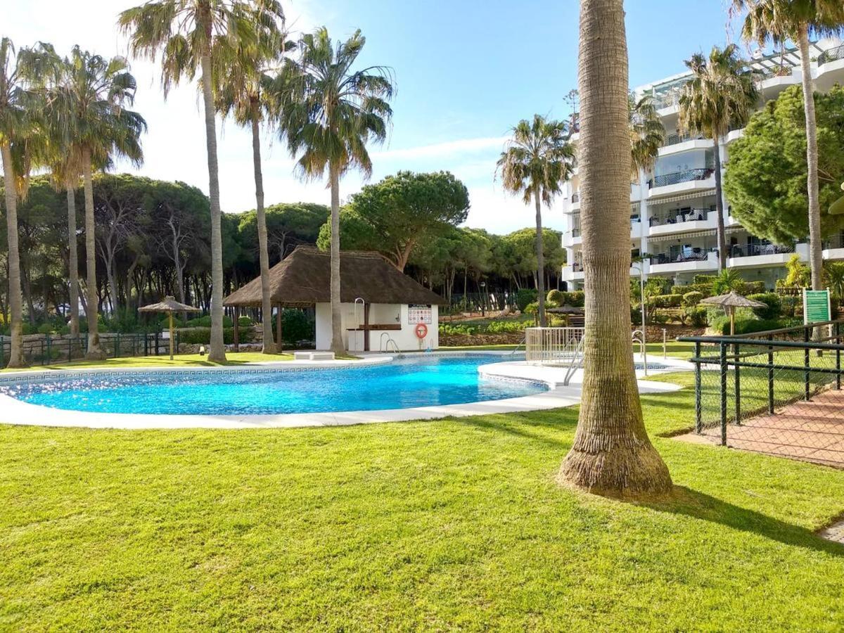 Mi Capricho, Beachfront, Grownfloor, Private Garden & Terrace Sitio de Calahonda المظهر الخارجي الصورة