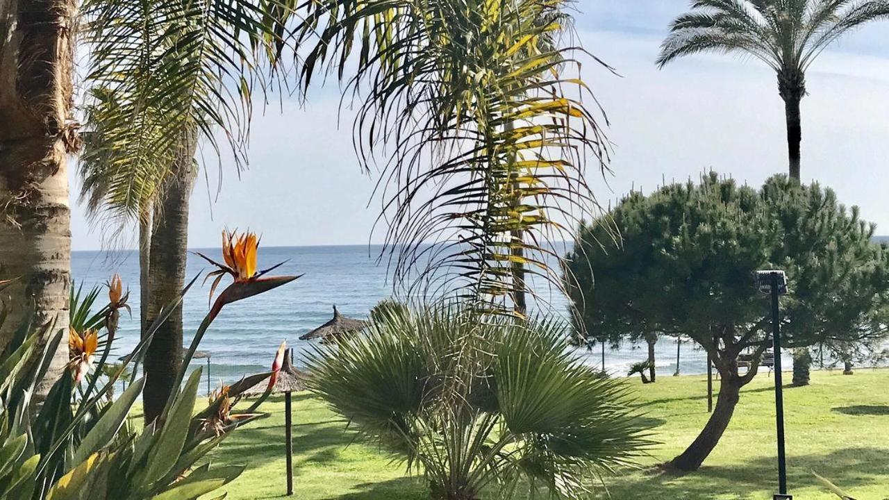 Mi Capricho, Beachfront, Grownfloor, Private Garden & Terrace Sitio de Calahonda المظهر الخارجي الصورة