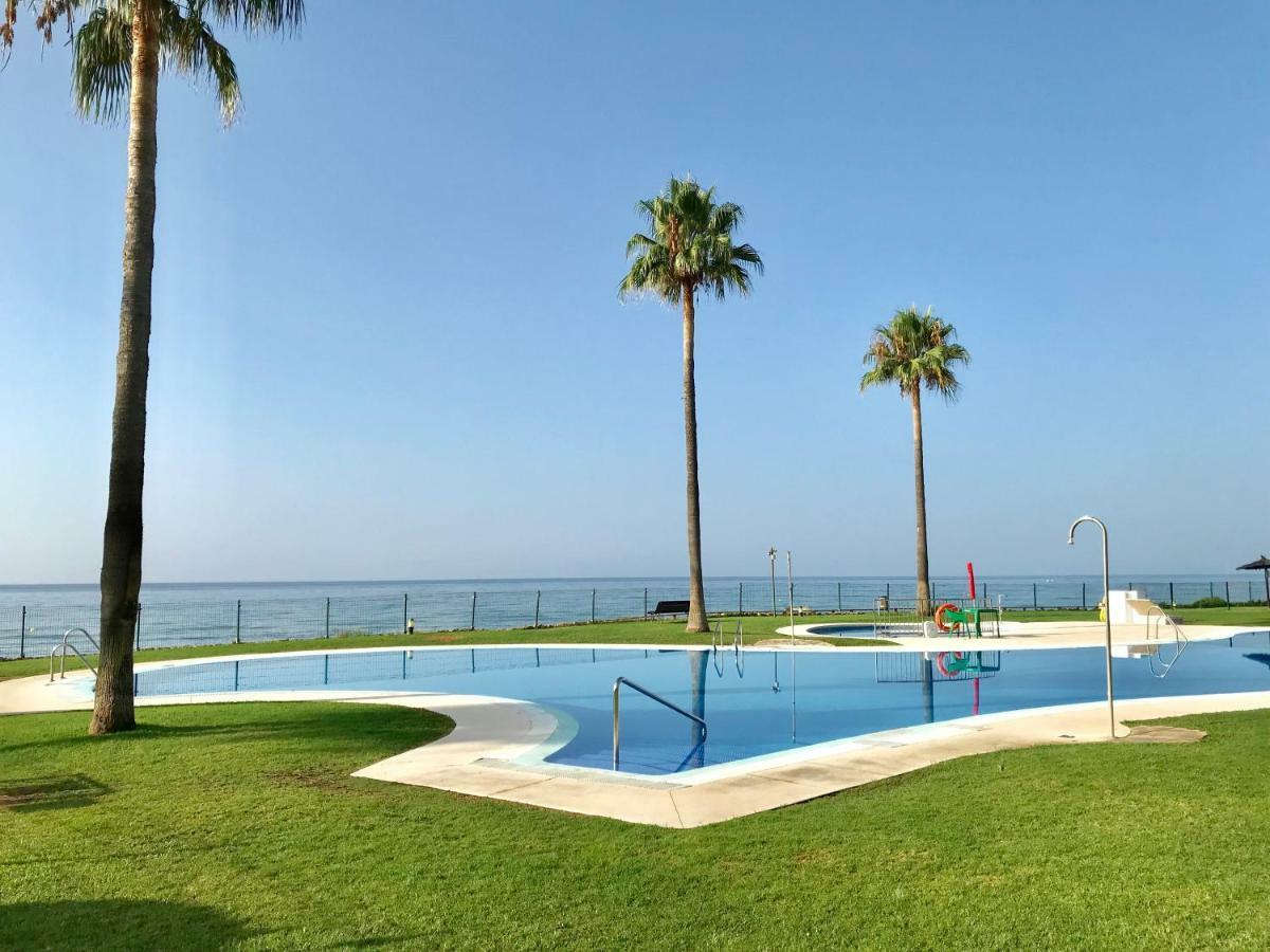 Mi Capricho, Beachfront, Grownfloor, Private Garden & Terrace Sitio de Calahonda المظهر الخارجي الصورة