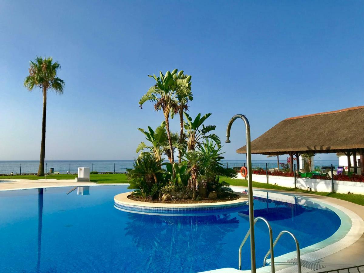 Mi Capricho, Beachfront, Grownfloor, Private Garden & Terrace Sitio de Calahonda المظهر الخارجي الصورة