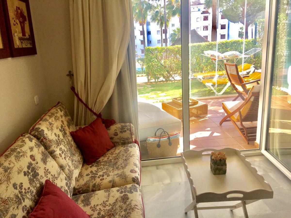 Mi Capricho, Beachfront, Grownfloor, Private Garden & Terrace Sitio de Calahonda المظهر الخارجي الصورة