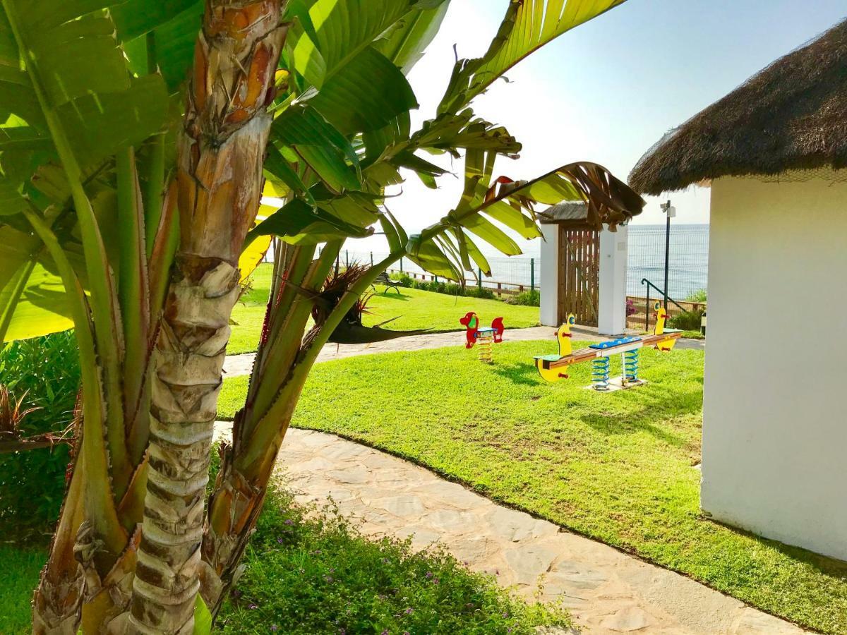 Mi Capricho, Beachfront, Grownfloor, Private Garden & Terrace Sitio de Calahonda المظهر الخارجي الصورة