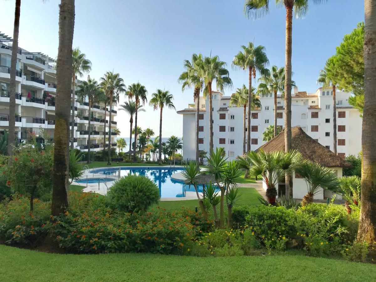 Mi Capricho, Beachfront, Grownfloor, Private Garden & Terrace Sitio de Calahonda المظهر الخارجي الصورة