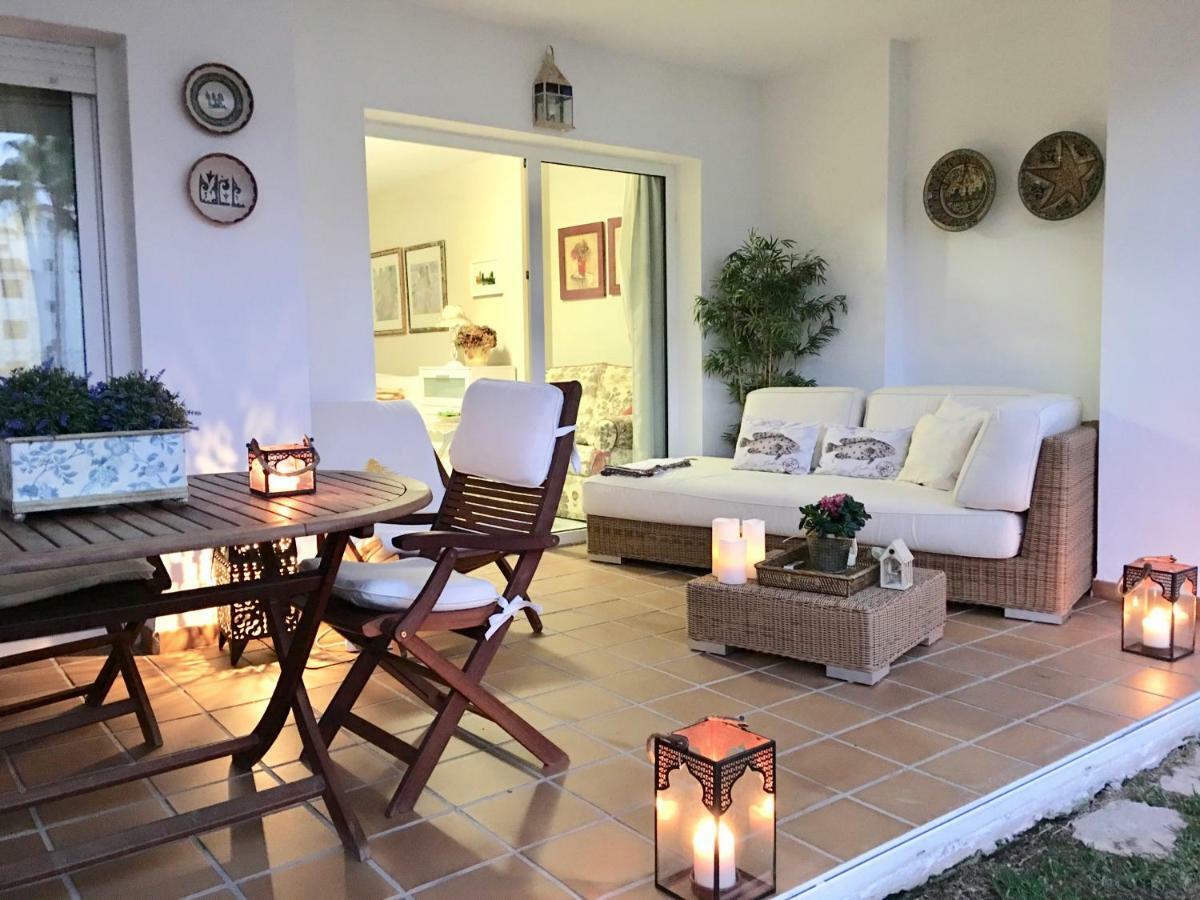 Mi Capricho, Beachfront, Grownfloor, Private Garden & Terrace Sitio de Calahonda المظهر الخارجي الصورة