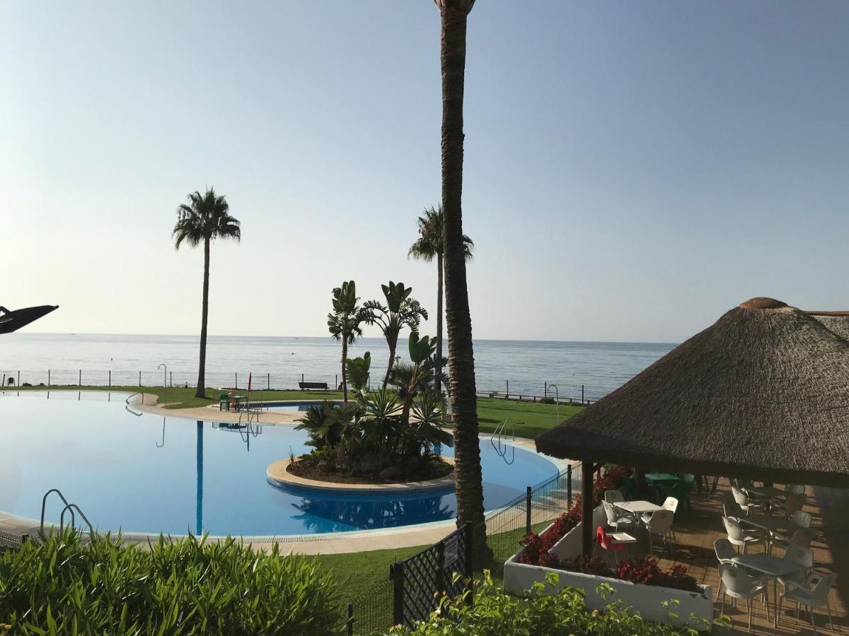 Mi Capricho, Beachfront, Grownfloor, Private Garden & Terrace Sitio de Calahonda المظهر الخارجي الصورة